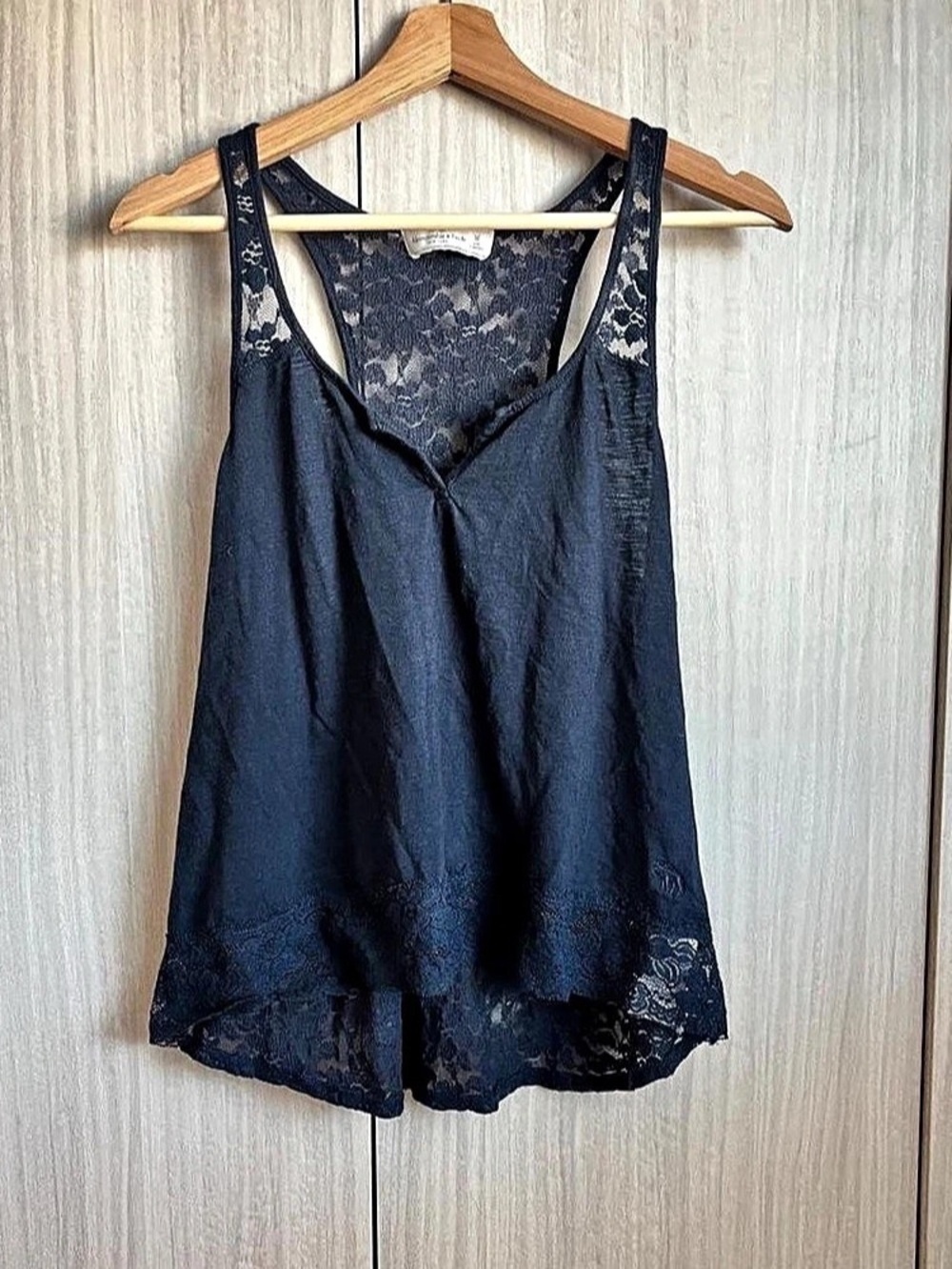 Abercrombie & Fitch Lace Trim Tank Top in Blue Size Medium Like New